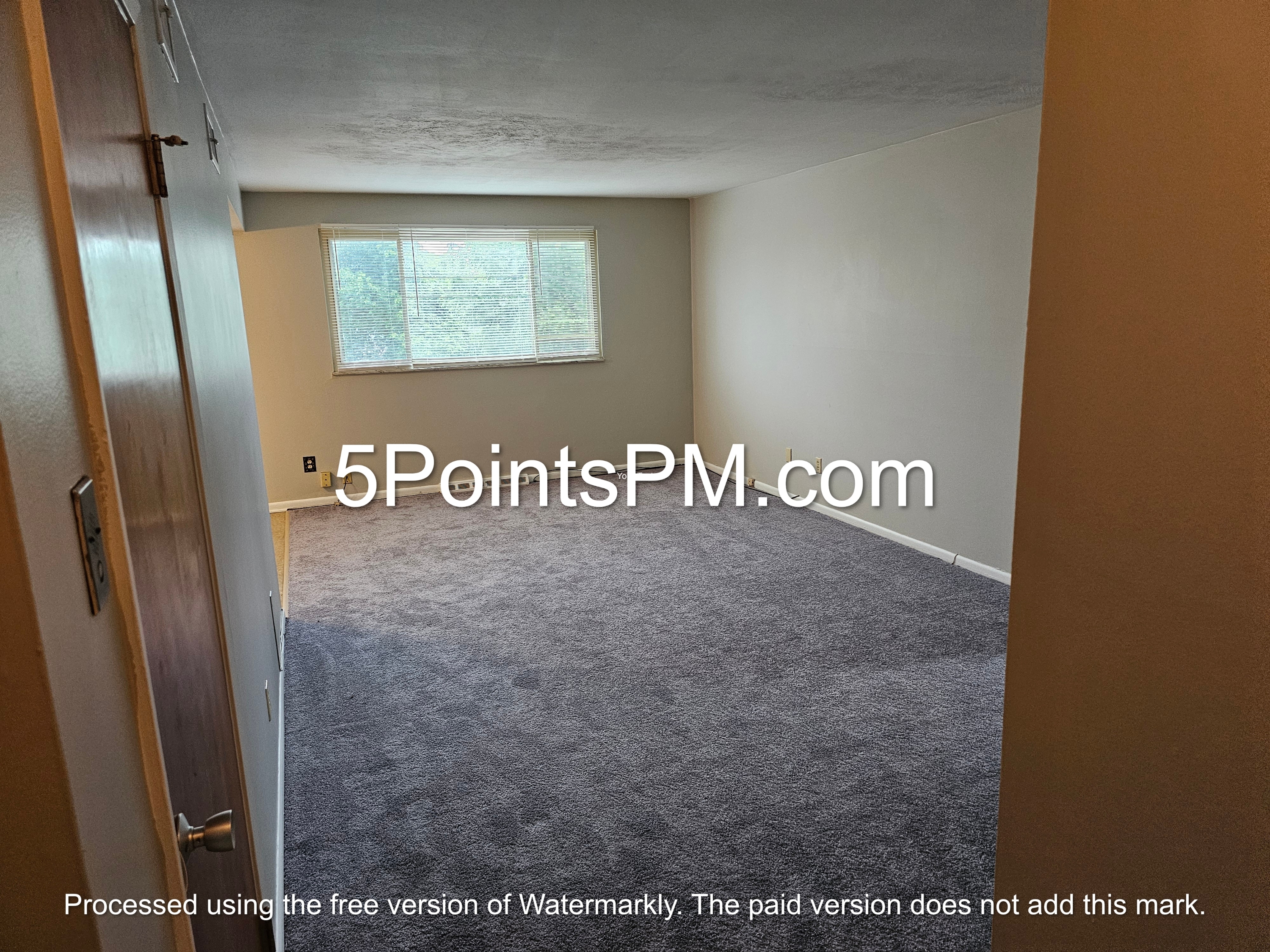 18051 Lakeshore Boulevard - 307